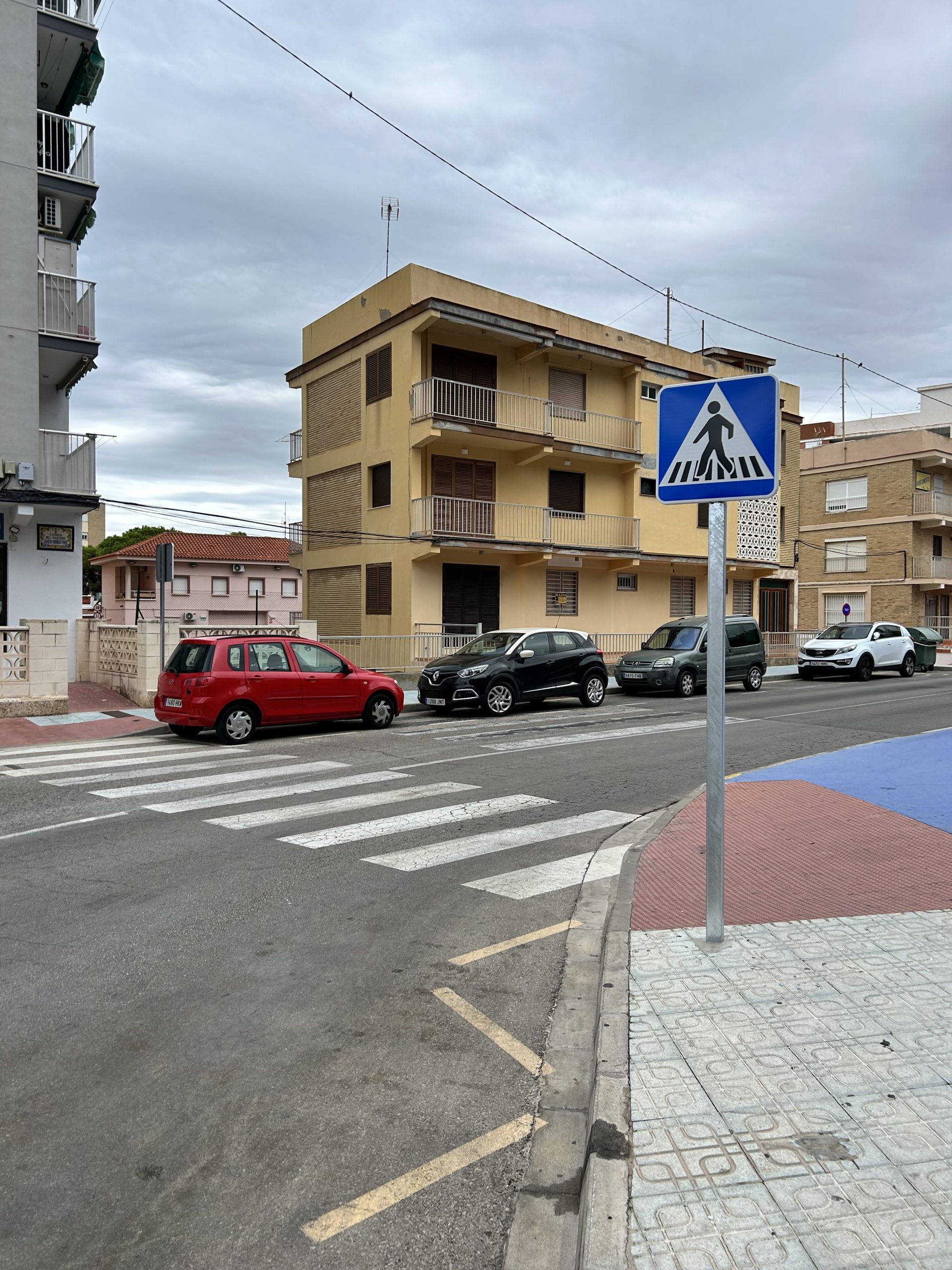 Reunión con la alcaldesa pedánea, el concejal de seguridad ciudadana y el jefe de la policía local de Cullera